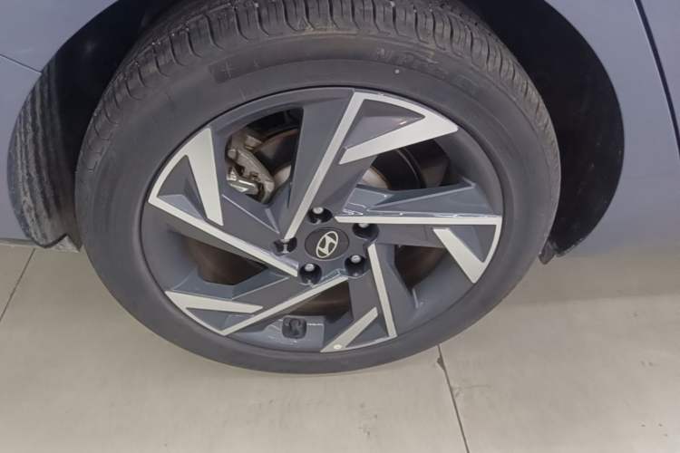 Used Hyundai Elantra 2023 1.5L CVT GLX Elite Edition Exterior 5