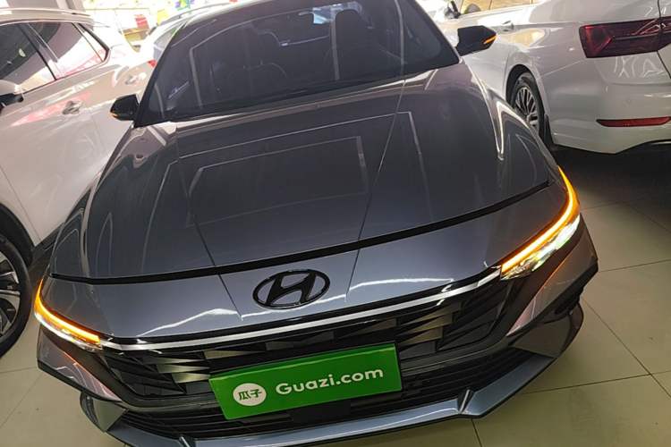 Used Hyundai Elantra 2023 1.5L CVT LUX Prestige Edition Front