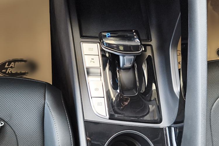 Used Hyundai Elantra 2023 1.5L CVT GLX Elite Edition Gear Lever