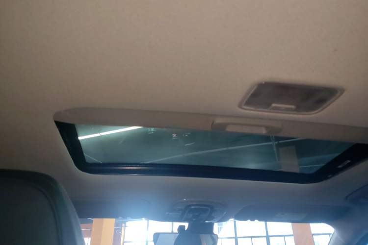 Used Hyundai Elantra 2023 1.5L CVT LUX Prestige Edition Headliner