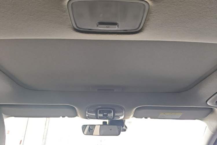 Used Hyundai Elantra 2023 1.5L CVT LUX Prestige Edition Headliner