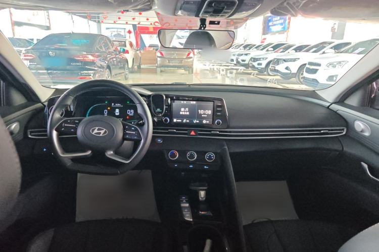 Used Hyundai Elantra 2023 1.5L CVT GLX Elite Edition Interior 2