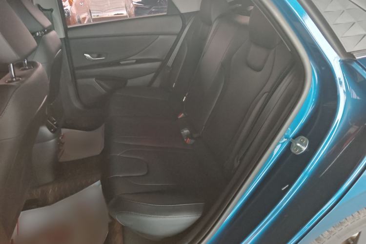 Used Hyundai Elantra 2023 1.5L CVT GLX Elite Edition Interior 3