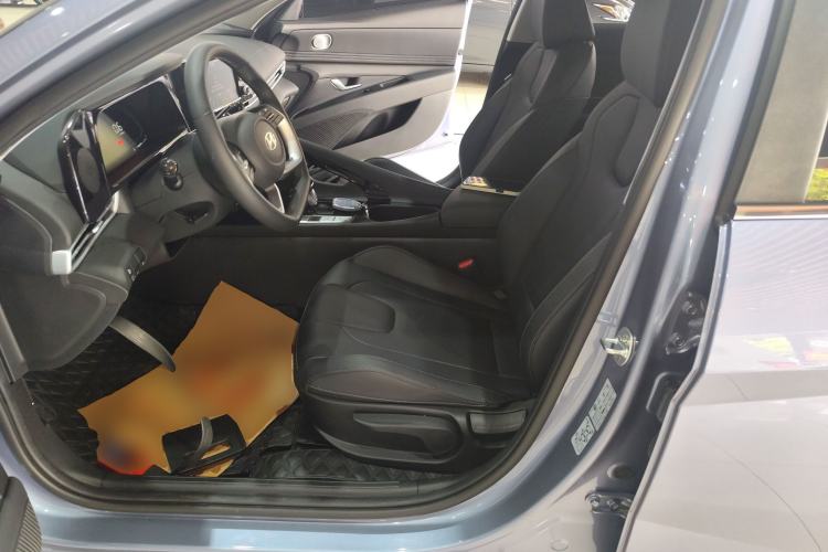 Used Hyundai Elantra 2023 1.5L CVT GLX Elite Edition Left Front Seat