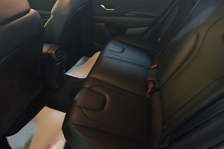 Used Hyundai Elantra 2023 1.5L CVT LUX Prestige Edition Left Rear Seat