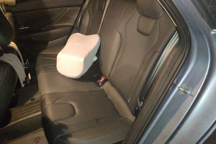 Used Hyundai Elantra 2023 1.5L CVT LUX Prestige Edition Left Rear Seat