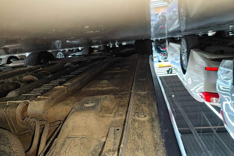 Used Hyundai Elantra 2023 1.5L CVT LUX Prestige Edition Left Side Sill