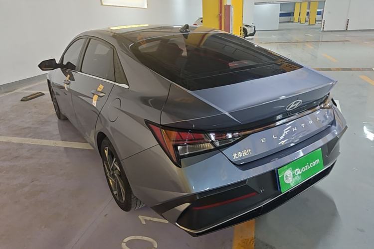 Used Hyundai Elantra 2023 1.5L CVT LUX Prestige Edition Rear Left 45 Deg