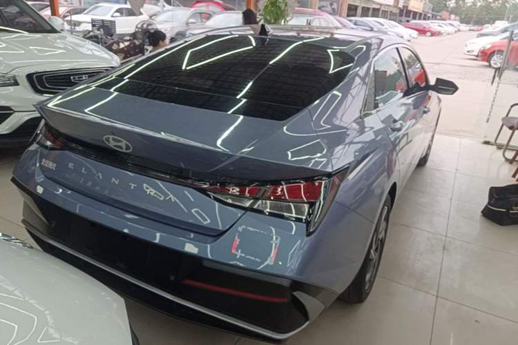 Used Hyundai Elantra 2023 1.5L CVT GLX Elite Edition Rear Right 45 Deg