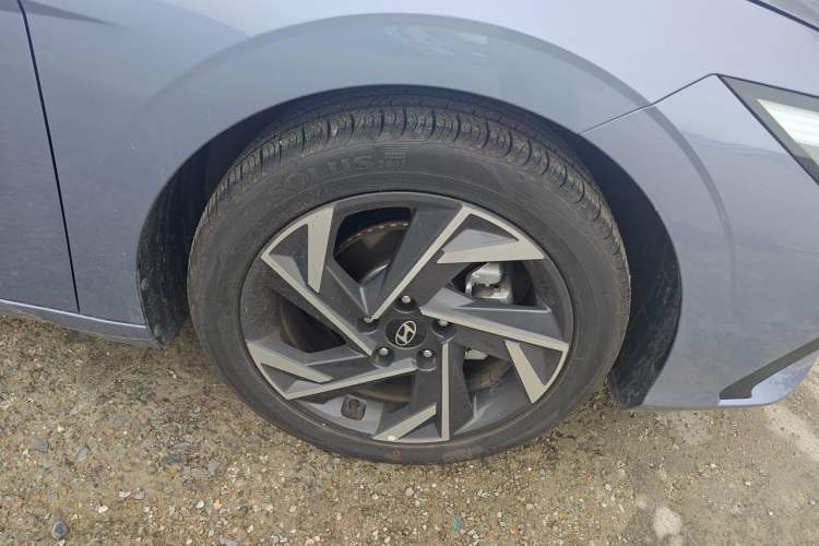 Used Hyundai Elantra 2023 1.5L CVT GLX Elite Edition Right Front Wheel Hub