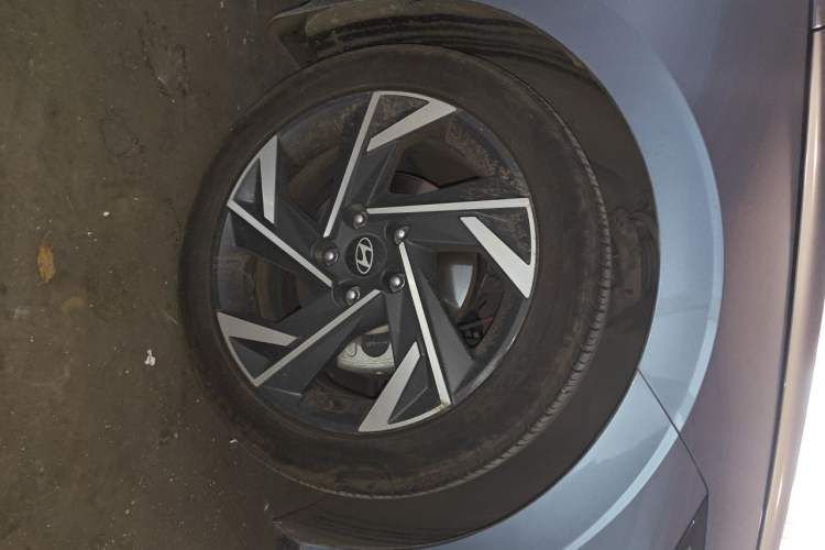 Used Hyundai Elantra 2023 1.5L CVT GLX Elite Edition Right Front Wheel Hub