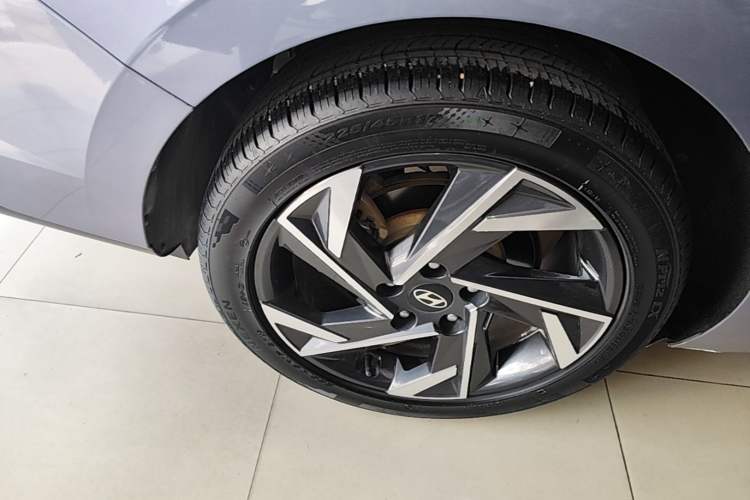 Used Hyundai Elantra 2023 1.5L CVT LUX Prestige Edition Right Rear Wheel Hub