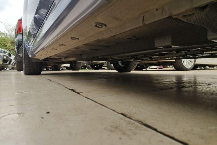 Used Hyundai Elantra 2023 1.5L CVT GLX Elite Edition Right Side Sill