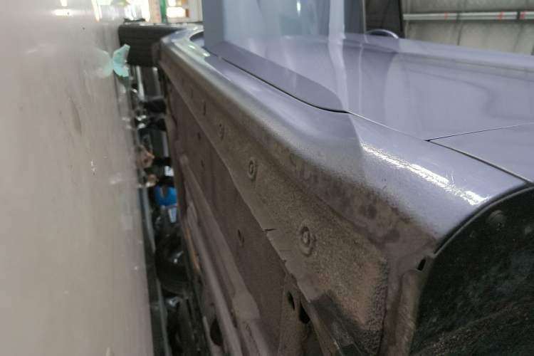Used Hyundai Elantra 2023 1.5L CVT LUX Prestige Edition Right Side Sill