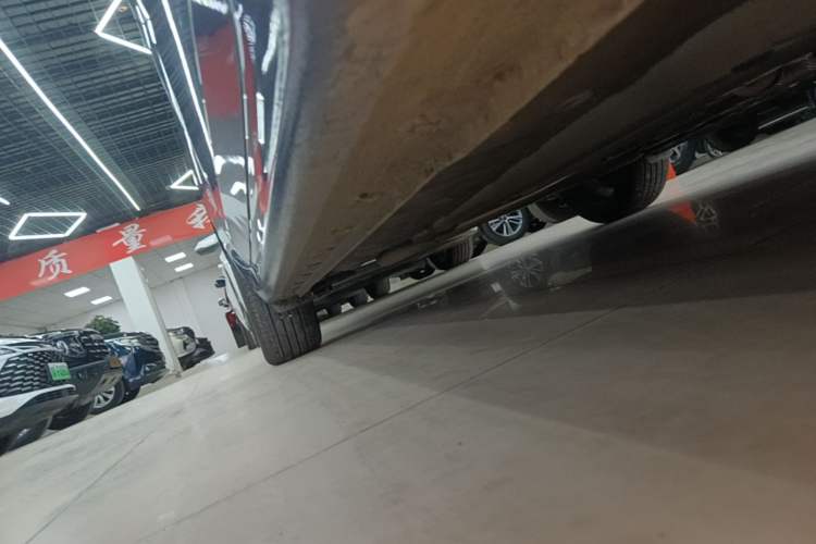 Used Hyundai Elantra 2023 1.5L CVT GLX Elite Edition Right Side Sill
