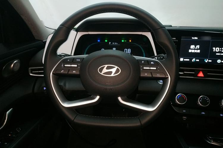 Used Hyundai Elantra 2023 1.5L CVT GLX Elite Edition Steering Wheel