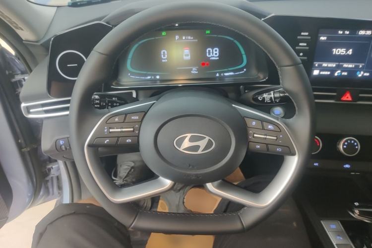 Used Hyundai Elantra 2023 1.5L CVT GLX Elite Edition Steering Wheel