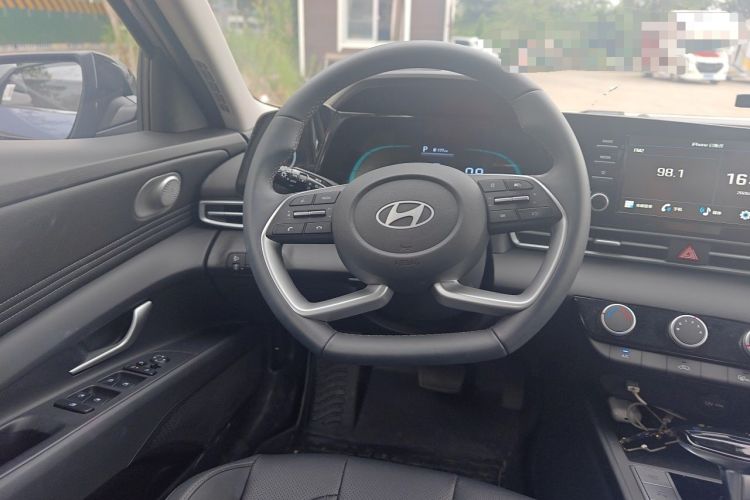 Used Hyundai Elantra 2023 1.5L CVT GLX Elite Edition Steering Wheel