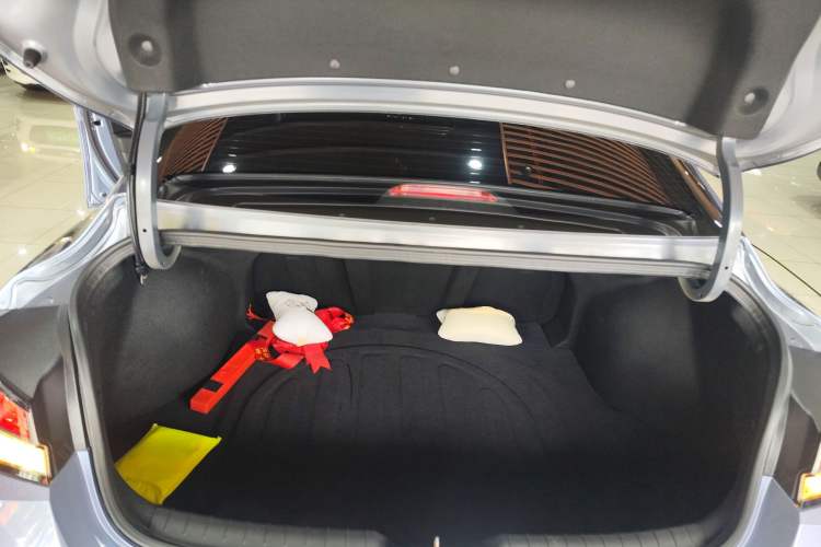 Used Hyundai Elantra 2023 1.5L CVT GLX Elite Edition Trunk