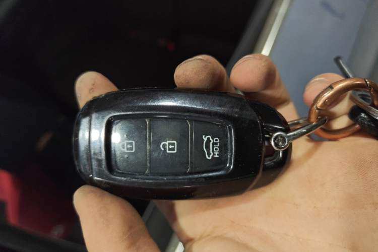 Used Hyundai Elantra 2023 1.5L CVT GLX Elite Edition Vehicle Key