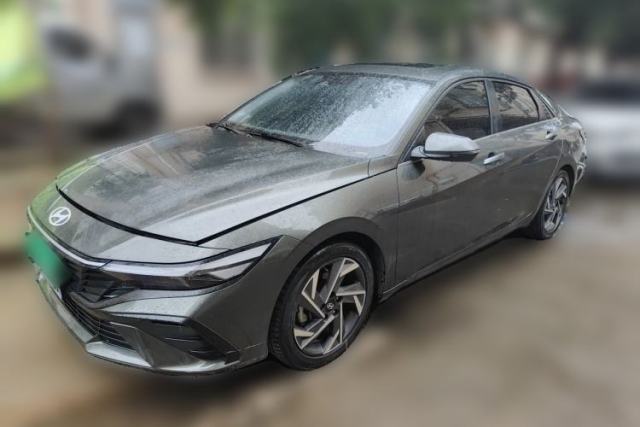 Ojetý Hyundai Elantra 2023 1.5L CVT LUX Prestige Edition