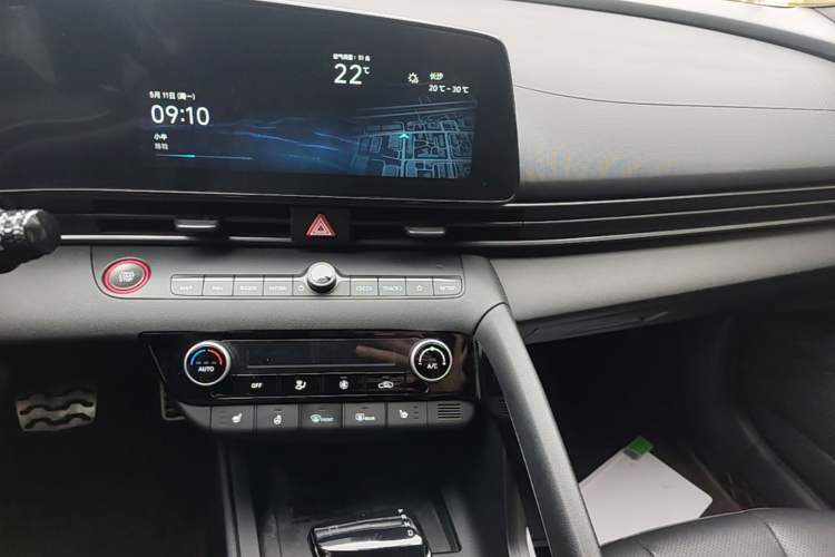 Used Hyundai Elantra 2023 240TGDi DCT N Line LUX Prestige Edition Audio And AC Panel