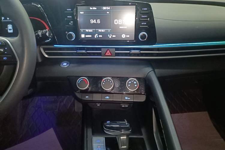 Used Hyundai Elantra 2023 1.5L CVT GLX Elite Edition Audio And AC Panel