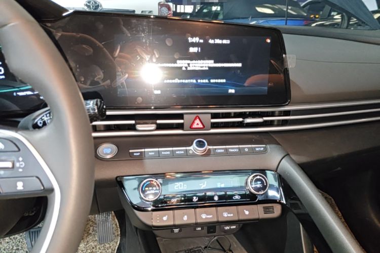 Used Hyundai Elantra 2023 1.5L CVT LUX Prestige Edition Audio And AC Panel