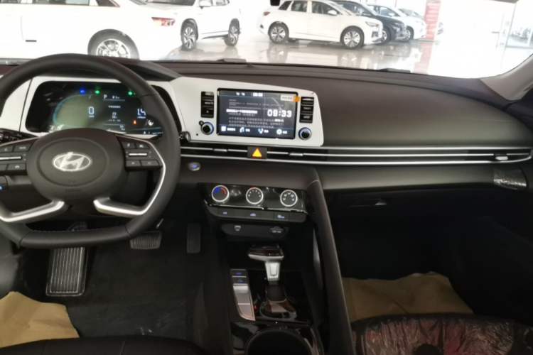 Used Hyundai Elantra 2023 1.5L CVT GLX Elite Edition Audio And AC Panel