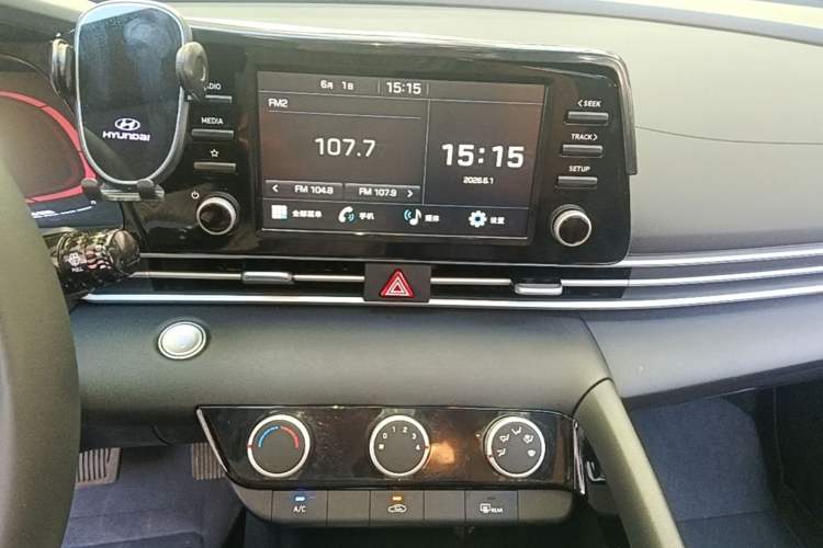 Used Hyundai Elantra 2023 1.5L CVT GLX Elite Edition Audio And AC Panel