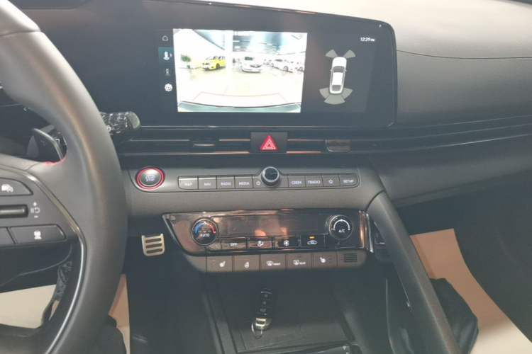 Used Hyundai Elantra 2023 240TGDi DCT N Line LUX Prestige Edition Audio And AC Panel