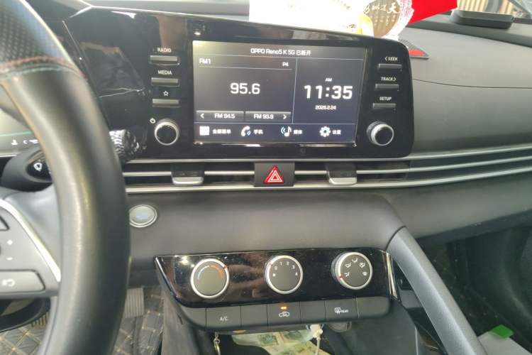 Used Hyundai Elantra 2023 1.5L CVT GLX Elite Edition Audio And AC Panel