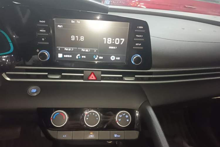 Used Hyundai Elantra 2023 1.5L CVT GLX Elite Edition Audio And AC Panel