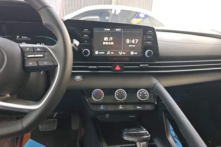 Used Hyundai Elantra 2023 1.5L CVT GLX Elite Edition Audio And AC Panel