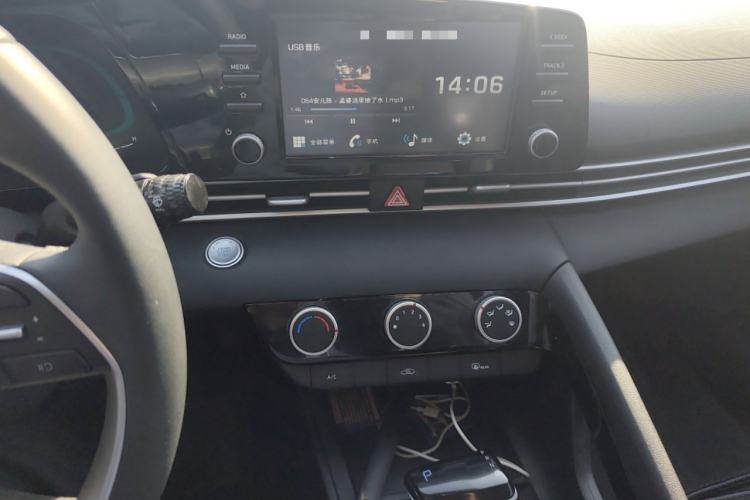 Used Hyundai Elantra 2023 1.5L CVT GLX Elite Edition Audio And AC Panel