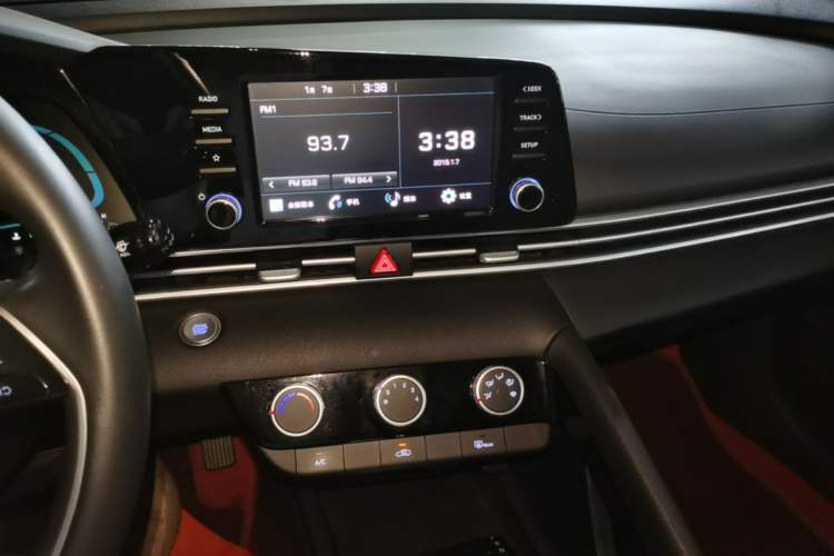 Used Hyundai Elantra 2023 1.5L CVT GLX Elite Edition Audio And AC Panel