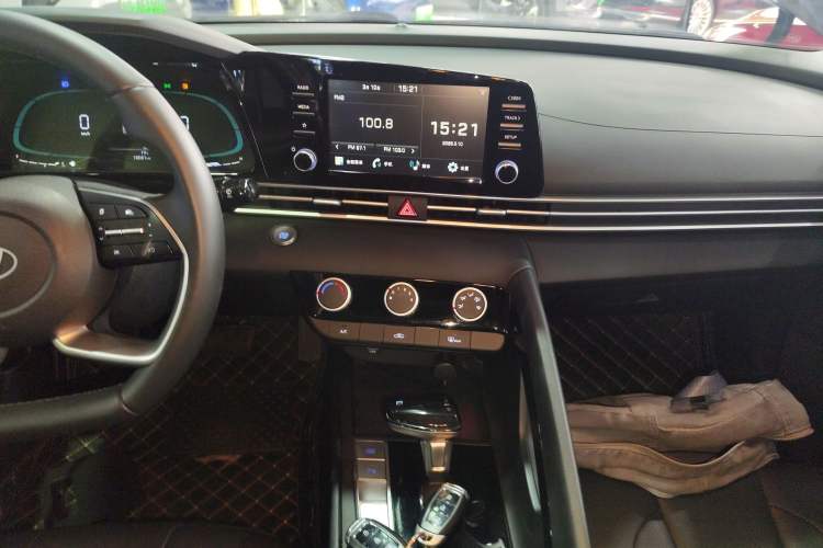 Used Hyundai Elantra 2023 1.5L CVT GLX Elite Edition Audio And AC Panel