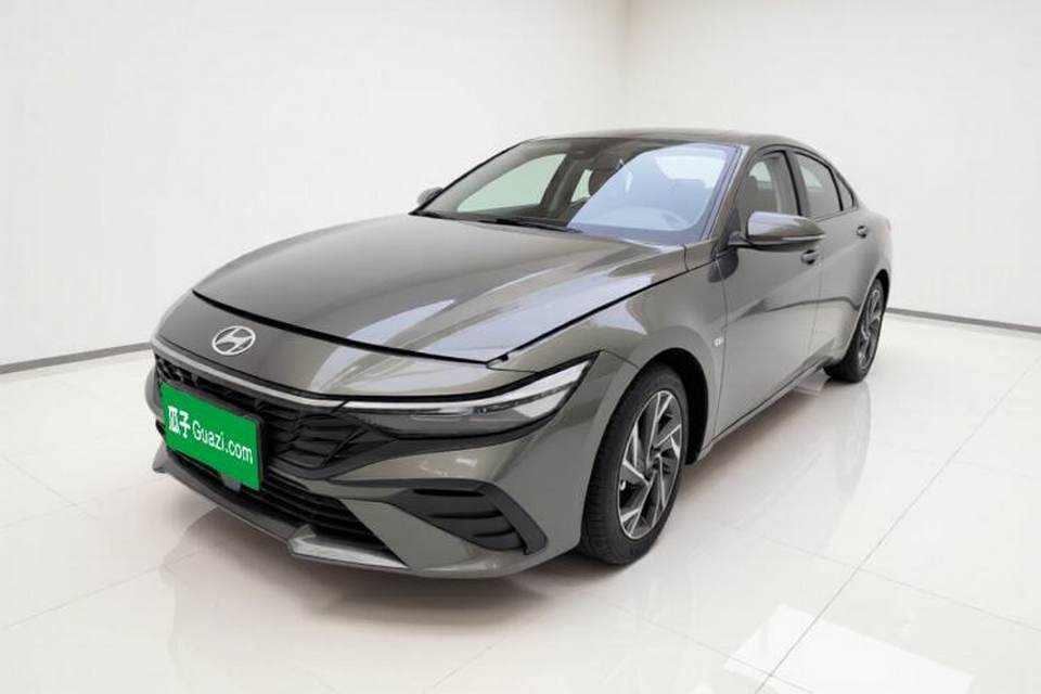 Hyundai Elantra 2023