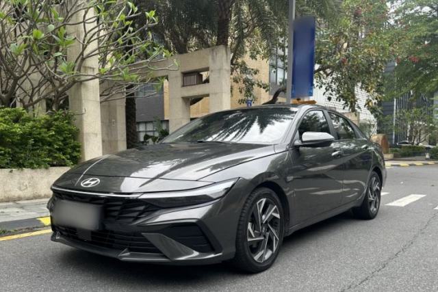 Used Hyundai Elantra 2023 1.5L CVT LUX Prestige Edition