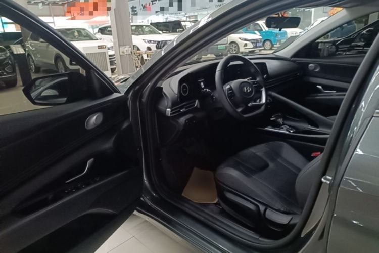 Used Hyundai Elantra 2023 1.5L CVT GLX Elite Edition Driver Seat