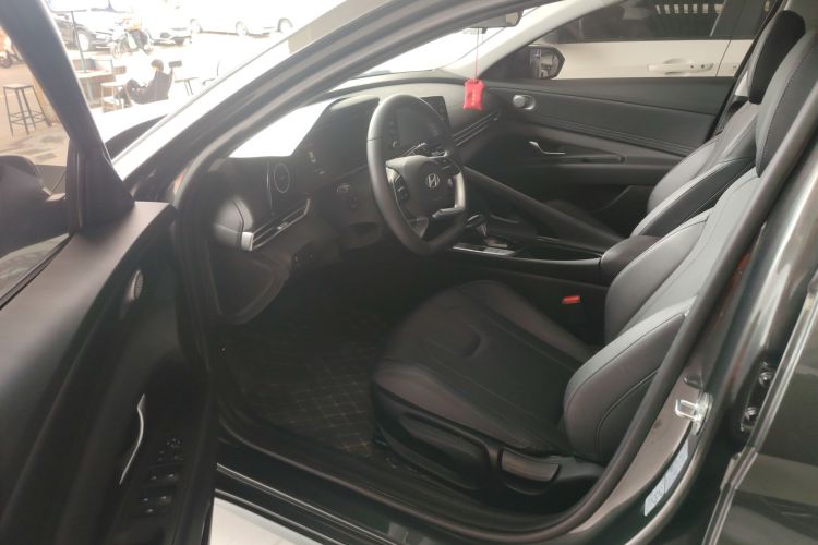 Used Hyundai Elantra 2023 1.5L CVT GLX Elite Edition Driver Seat