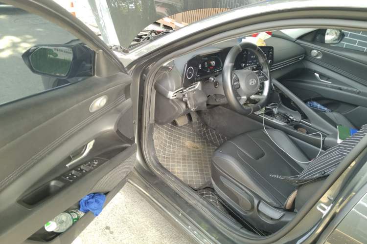 Used Hyundai Elantra 2023 1.5L CVT GLX Elite Edition Driver Seat