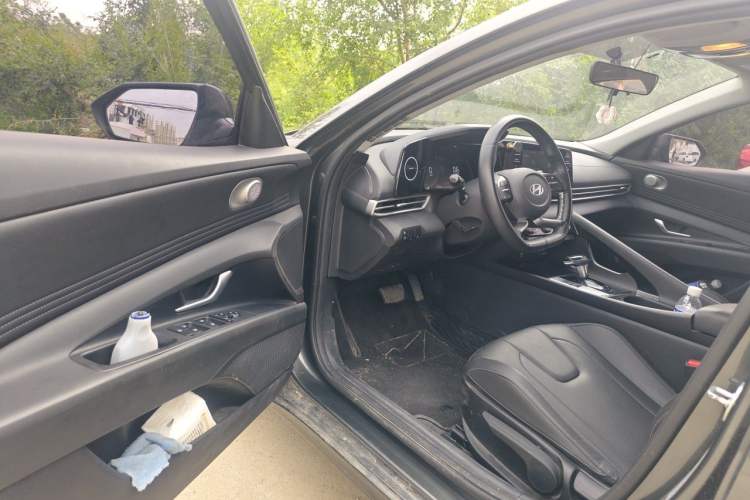 Used Hyundai Elantra 2023 1.5L CVT GLX Elite Edition Driver Seat