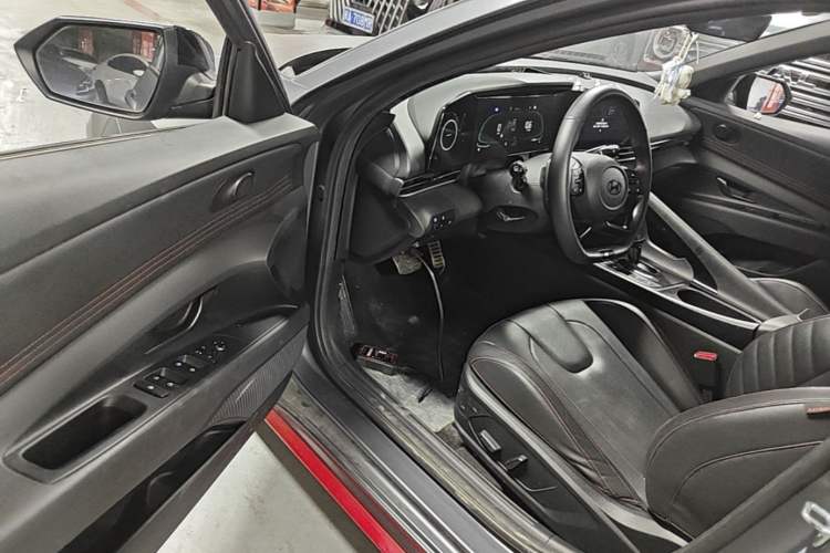 Used Hyundai Elantra 2023 240TGDi DCT N Line LUX Prestige Edition Driver Seat