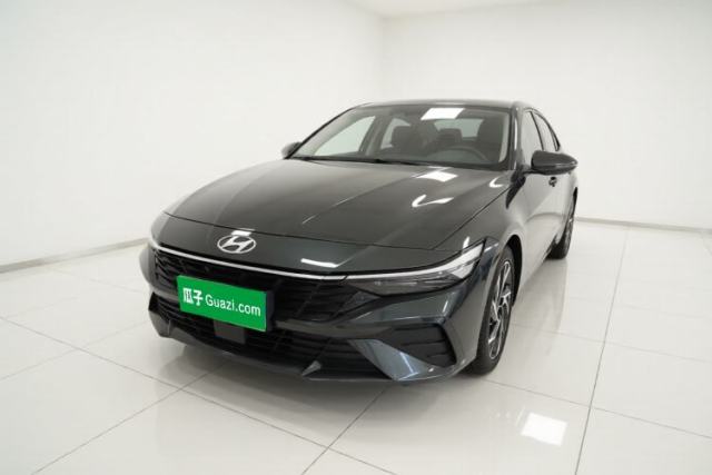 Hyundai Elantra 2023 1.5L CVT LUX Prestige Edition usado