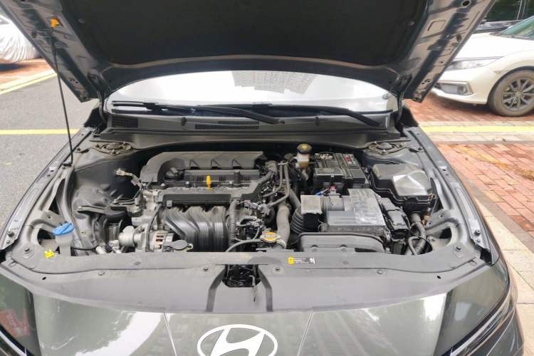 Used Hyundai Elantra 2023 1.5L CVT GLX Elite Edition Engine Bay