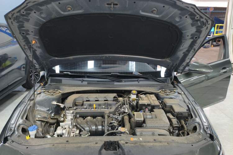 Used Hyundai Elantra 2023 1.5L CVT GLX Elite Edition Engine Bay