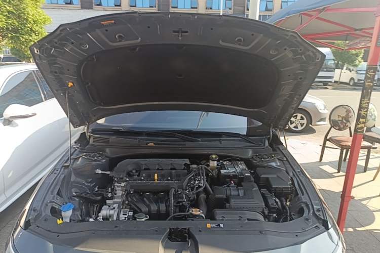 Used Hyundai Elantra 2023 1.5L CVT GLX Elite Edition Engine Bay