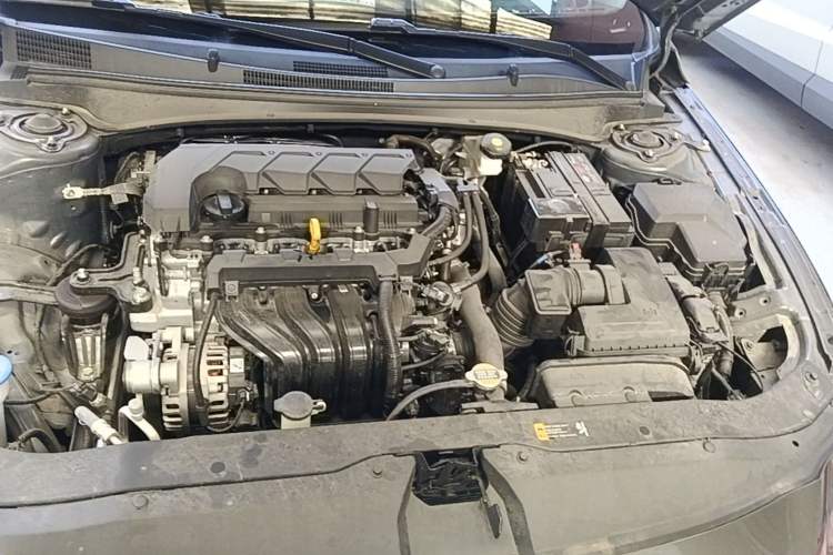 Used Hyundai Elantra 2023 1.5L CVT GLX Elite Edition Engine Bay