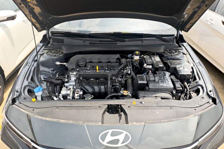 Used Hyundai Elantra 2023 1.5L CVT GLX Elite Edition Engine Bay